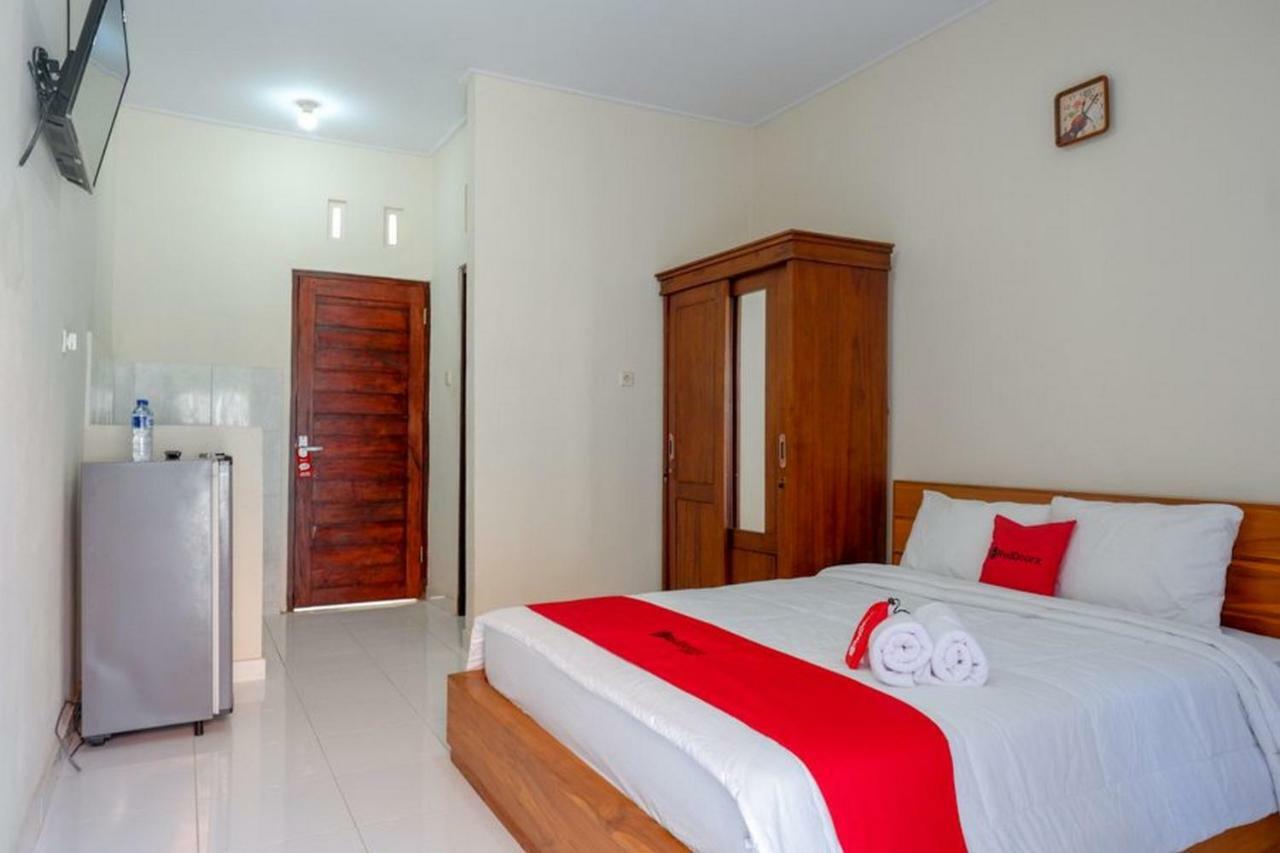 Reddoorz Near Mertasari Beach Denpasar Szoba fotó