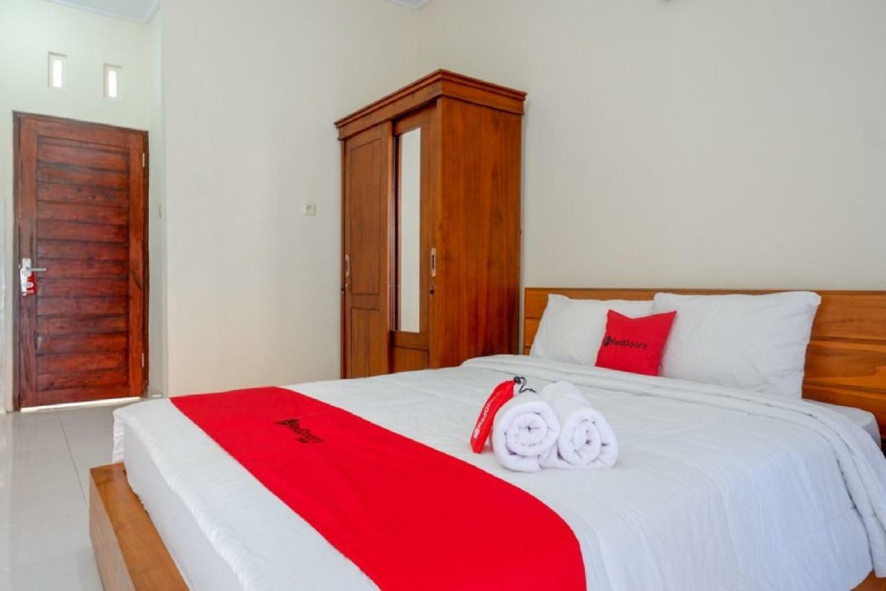 Reddoorz Near Mertasari Beach Denpasar Kültér fotó
